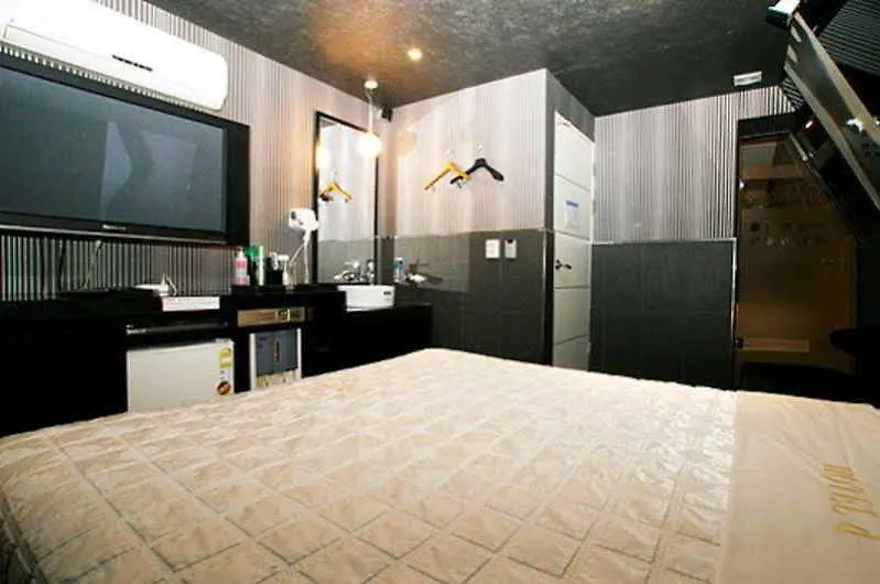 Hotel S Shinchon Seoul Motel